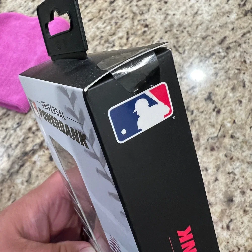 MLB St Louis Cardinals Universal Powerbank 2600mAh Mizco MLB-PW1K-CRDS Red